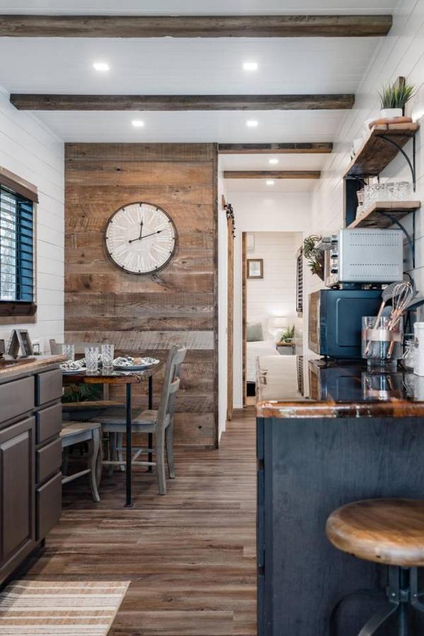 Stunning Cargohome Near Waco, Magnolia And Baylor * Waco