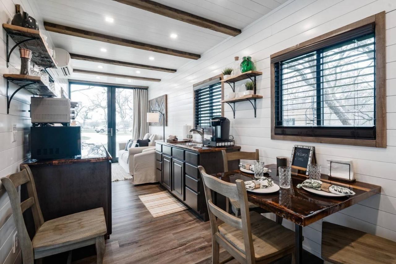 Stunning Cargohome Near Waco, Magnolia And Baylor *