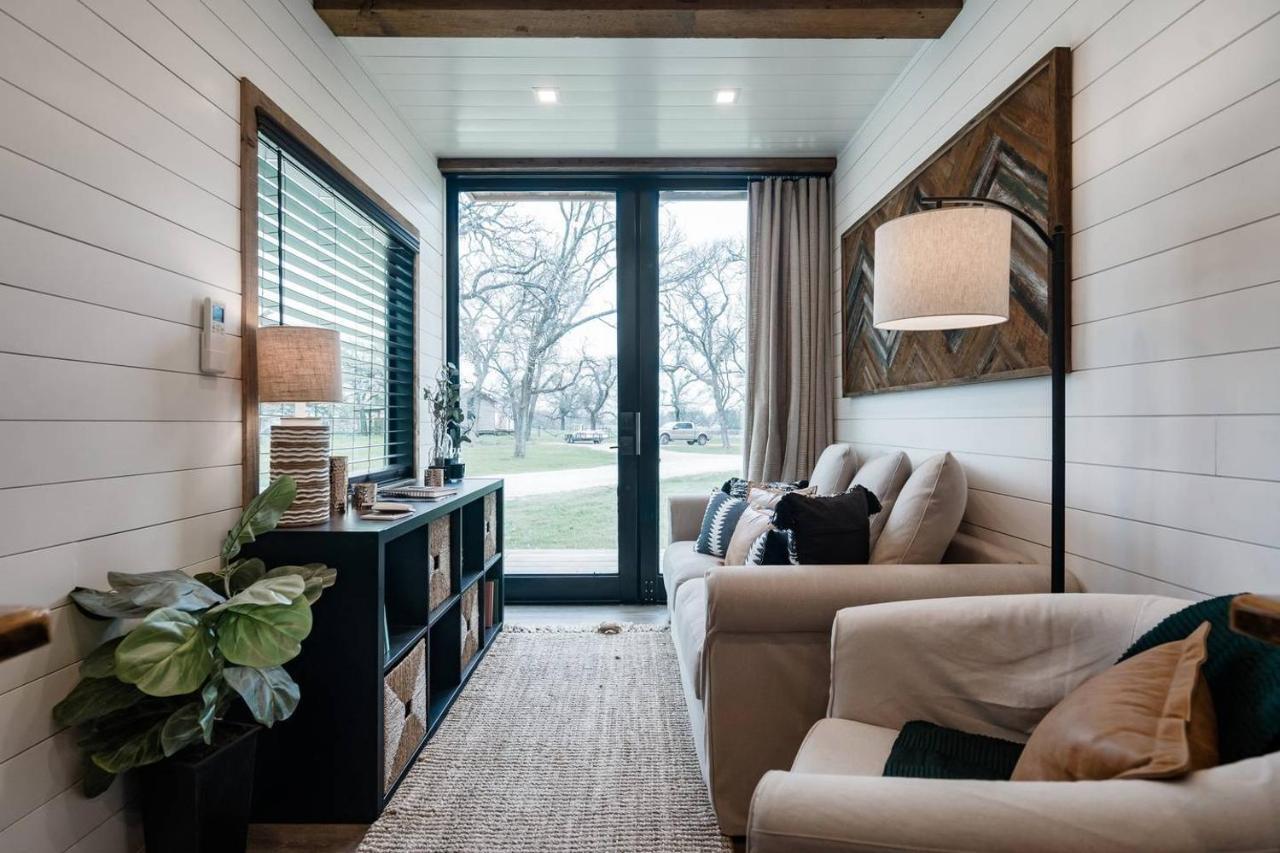 Stunning Cargohome Near Waco, Magnolia And Baylor Hébergement de vacances Waco